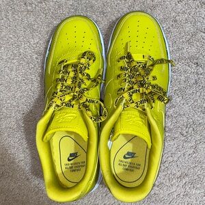 Low top NIKE! NEW